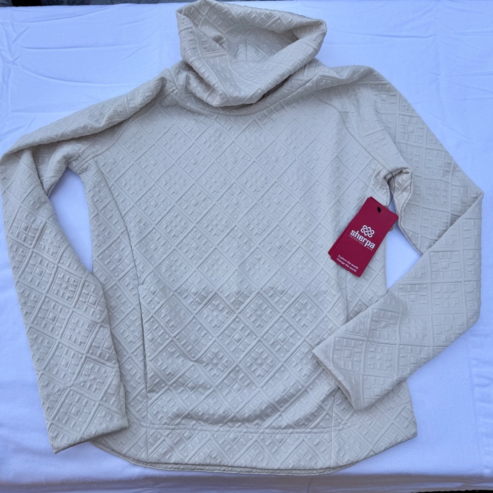 Sherpa Adventure Gear Women's Nyano Top Small in Ivory